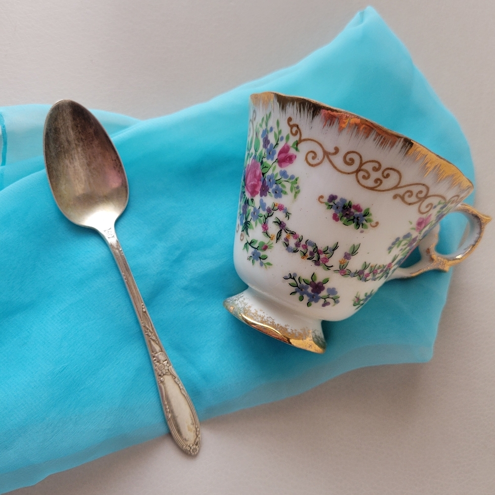 Vintage Sterling Oneida Virginian Teaspoon ~ Floral Pattern ~ 1940s+ - Picture 8 of 16